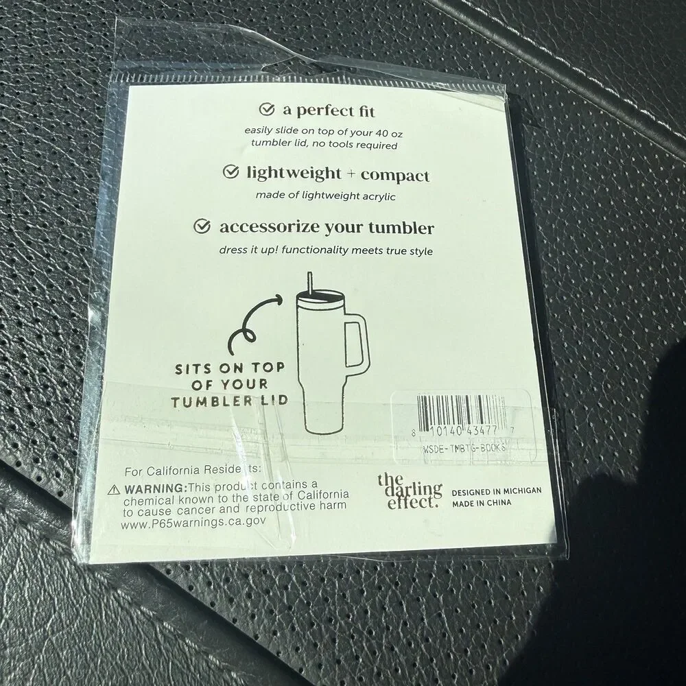 Tumbler Lid Tag with image of book spines